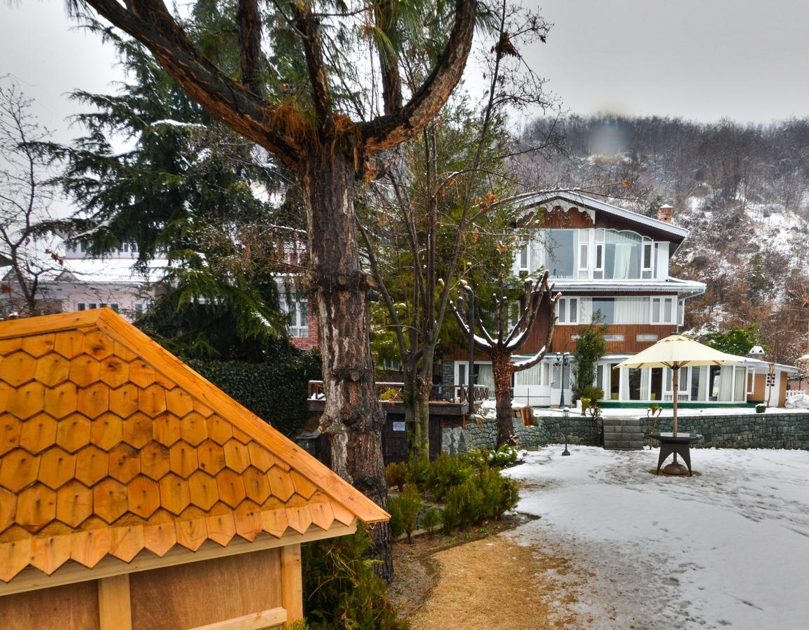 Hotel Metropolis Srinagar  Exterior photo