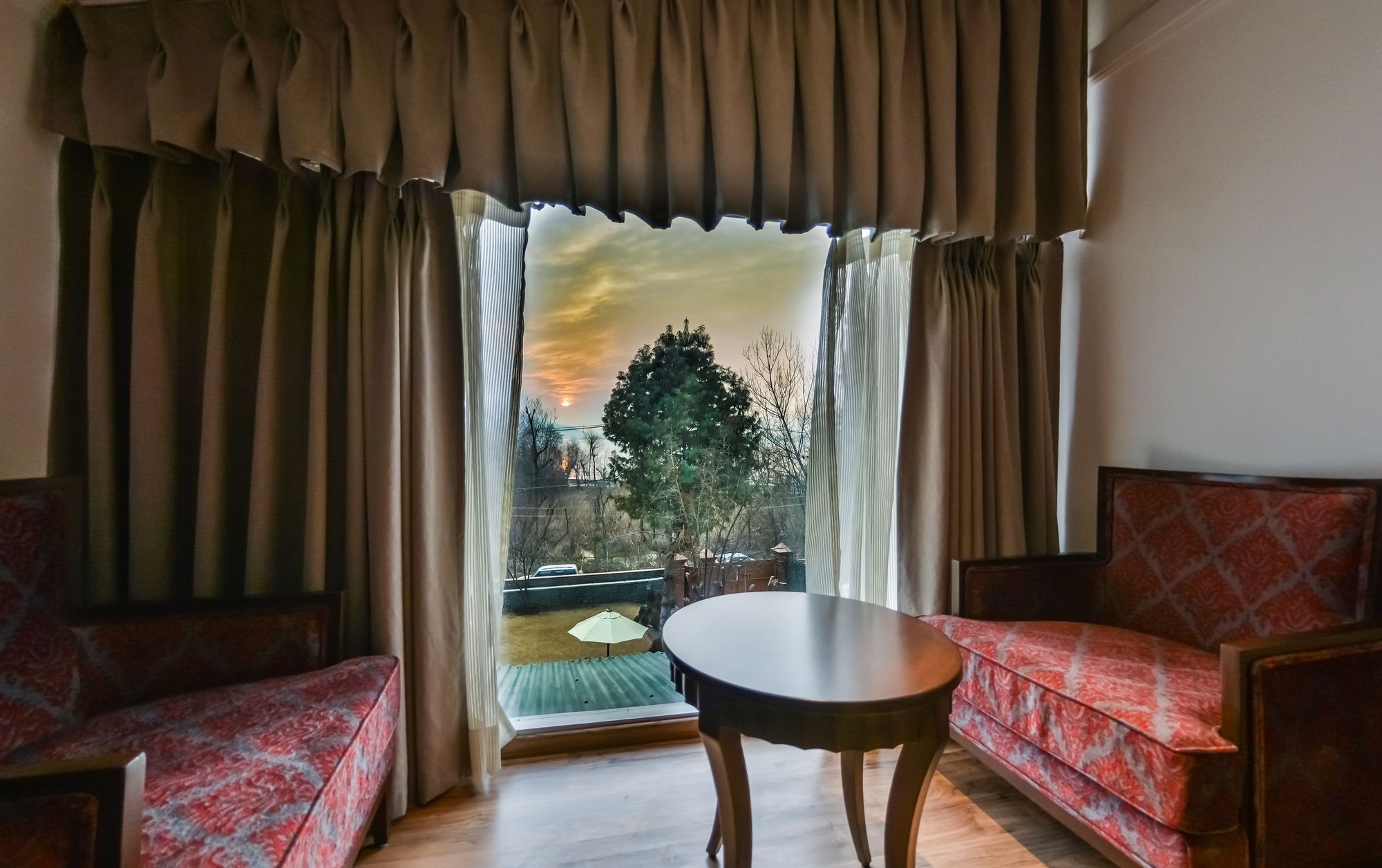 Hotel Metropolis Srinagar  Exterior photo